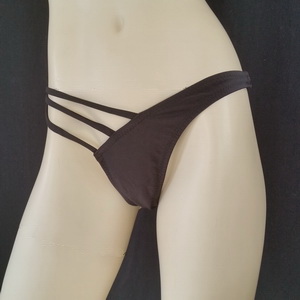 black thong 